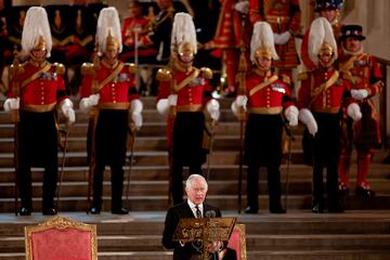 Carlos III en el Parlamento británico.