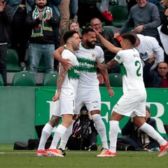 El Martínez Valero dicta sentencia: sólo vale ganar para Elche y Huesca
