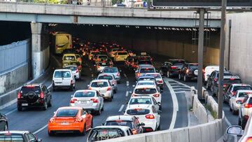 Restricción vehicular en Santiago: calendario de placas para automóviles y motocicletas