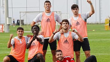 Alcaraz, Alemáñ, Rodelas, Faye, Sergio Ruiz y Astralaga.