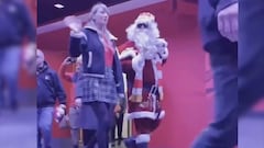 Taylor Swift llega con Santa Claus a partido de los Chiefs en Navidad