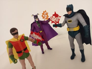 El universo de Batman ‘66 en una estupenda colección de figuras McFarlane con Batmóvil incluido