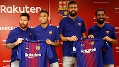 Leo Messi, Neymar, Gerard Piqu&eacute; y Arda Turan, en el acto del Barcelona y Rakuten.