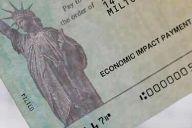 Third stimulus check: what are the differences between an EIP card and a stimulus check?