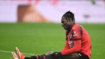 Soccer Football - Serie A - AC Milan v Inter Milan - San Siro, Milan, Italy - April 22, 2024 AC Milan's Rafael Leao reacts after a missed chance REUTERS/Daniele Mascolo