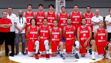 Selección de Georgia Sub-18 posa para el Europeo B en 2017.