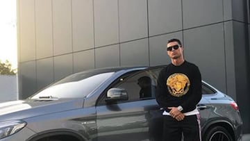 Cristiano Ronaldo, orgulloso y tranquilo junto a su "nueva bestia" en Instagram.
