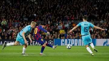 Messi tuvo una ocasi¨®n que se estrell¨® en el larguero.