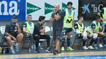 El entrenador del Movistar Inter, Tino Pérez, durante un partido de pretemporada.