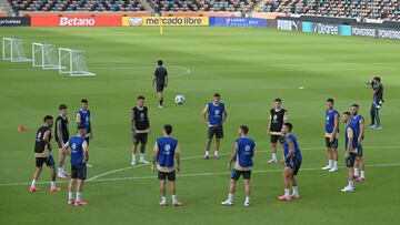 Argentina's players warm up during a training session one day before the Conmebol 2024 Copa America tournament quarter final football match between Argentina and Ecuador at Shell Energy Stadium in Houston, Texas on July 3, 2024. (Photo by JUAN MABROMATA / AFP)