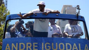 OAKLAND, CA - JUNE 12: Andre Iguodala #9 of the Golden State Warriors celebrates during the Golden State Warriors Victory Parade on June 12, 2018 in Oakland, California. The Golden State Warriors beat the Cleveland Cavaliers 4-0 to win the 2018 NBA Finals. NOTE TO USER: User expressly acknowledges and agrees that, by downloading and or using this photograph, User is consenting to the terms and conditions of the Getty Images License Agreement.   Justin Sullivan/Getty Images/AFP
 == FOR NEWSPAPERS, INTERNET, TELCOS &amp; TELEVISION USE ONLY ==