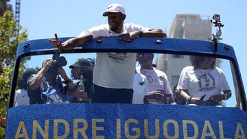 OAKLAND, CA - JUNE 12: Andre Iguodala #9 of the Golden State Warriors celebrates during the Golden State Warriors Victory Parade on June 12, 2018 in Oakland, California. The Golden State Warriors beat the Cleveland Cavaliers 4-0 to win the 2018 NBA Finals. NOTE TO USER: User expressly acknowledges and agrees that, by downloading and or using this photograph, User is consenting to the terms and conditions of the Getty Images License Agreement. Justin Sullivan/Getty Images/AFP
== FOR NEWSPAPERS, INTERNET, TELCOS & TELEVISION USE ONLY ==