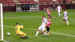 El Mallorca continúa intratable gracias al resbalón de Medina