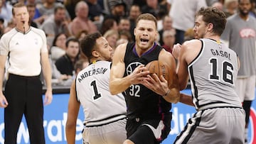Nov 5, 2016; San Antonio, TX, USA; LA Clippers power forward Blake Griffin (32) drives to the basket while guarded by San Antonio Spurs center Pau Gasol (16) during the second half at AT&amp;T Center. Mandatory Credit: Soobum Im-USA TODAY Sports