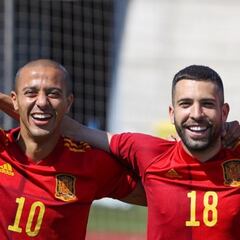 Thiago y Jordi Alba entran en el L’Hospitalet: tiene potencial de Villarreal o Getafe