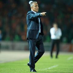 De salvar clubes del descenso en Liga MX, a no ganar un solo juego en Segunda División