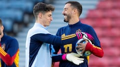 Kepa y Joselu, con Nacho al fondo, en un entrenamiento de la Selección.