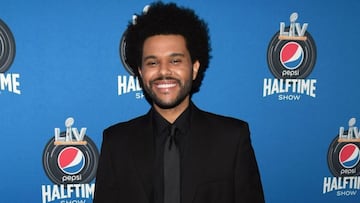 The Weeknd posa durante la conferencia de prensa del Pepsi Super Bowl LV Halftime Show en el Centro de Convenciones de Tampa el 4 de febrero de 2021 en Tampa, Florida.