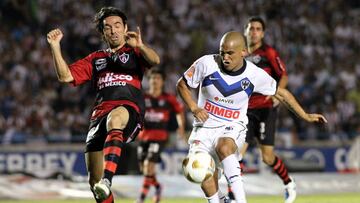 Cinco grandes goles en los duelos entre Rayados y Atlas