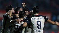 San Lorenzo vence y se mete en la lucha por el título