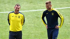 BUCHAREST, ROMANIA - JUNE 16: Andriy Shevchenko, Head Coach of Ukraine speaks to Andriy Yarmolenko of Ukraine during the Ukraine Training Session ahead of the Euro 2020 Group C match between Ukraine and North Macedonia at The Arcul de Triumf Training Cent