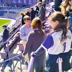 Pacheta vibra con el Real Valladolid Simancas y recibe el cariño de Zorrilla