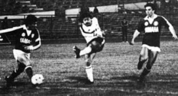 Audax Italiano es el cuatro rival que más ha enfrentado a Colo Colo por Torneos Nacionales. En 151 partidos, el Cacique registra 78 triunfos (331 goles), 28 empates y 45 derrotas (con 233 tantos en contra) ante los audinos.