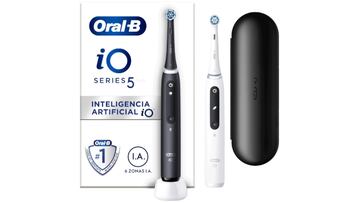 Pack de dos cepillos de dientes el¨¦ctricos Oral-B iO 5N de oferta en el black friday 2023 de amazon