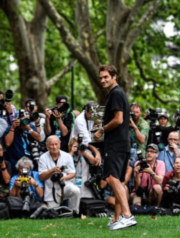 El día después: Federer celebró su título con los fans