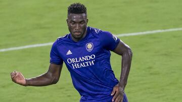 El joven delantero de Orlando City hizo su primera aparici&oacute;n en la Championship, misma donde recibi&oacute; la confianza de saltar desde el inicio. Su debut oficial fue en FA Cup.