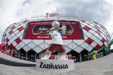 Los hinchas chilenos animaron el ambiente en Moscú