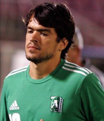El volante disputó la Champions League de 2013-2014 con el Ludogorets de Bulgaria.