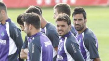 CASTIGADO. Pedro León, ayer, con mirada distraída.