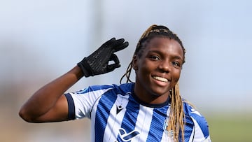 Edna Imade celebra su gol al Alhama en la jornada 12 de la Liga F Moeve.