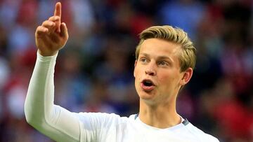 El centrocampista del Ajax, Frenkie de Jong, durante un partido.