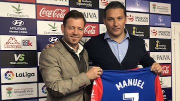 Manuel, nuevo entrenador del Extremadura.