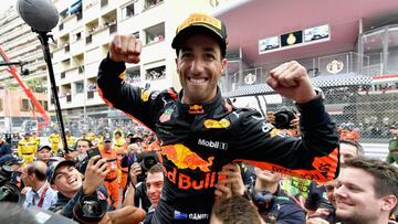 Daniel Ricciardo agrees Renault switch