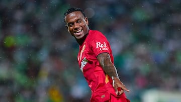 during the 2nd round match between Santos and Toluca as part of the Liga BBVA MX, Torneo Apertura 2025 at TSM Cororna Stadium, on July 16, 2025 in Torreon, Coahuila, Mexico