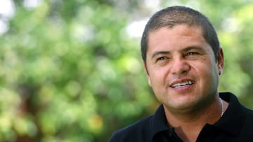 SOCCER/FUTBOL
DANIEL GUZMAN, EN ESFERAS POLITICAS
MEXSPORT DIGITAL IMAGE
13 June 2008:  Photo of Daniel Guzman coach of Santos Torreon, during a tribute event with members of the PRI of Guadalajara ./Foto de Daniel Guzman entrenador del Santos Torreon, durante un evento de reconocimientocon miembros del PRI de Guadalajara . MEXSPORT/REFUGIO RUIZ