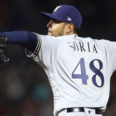 Joakim Soria deja a los Brewers y será agente libre