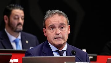 Longarte y Nerea Ortiz escoltan a Uriarte