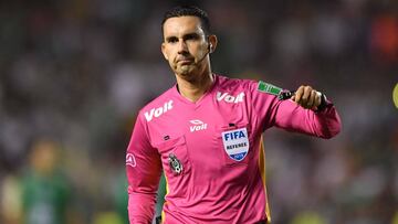 Un árbitro mexicano repetirá en tres finales de Liga MX después de 19 años