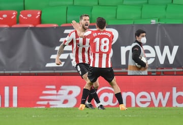 1-1. Íñigo Martínez celebró el primer tanto.