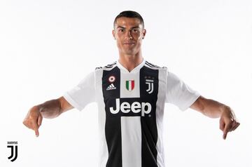 Cristiano Ronaldo con la camiseta de la Juventus. 