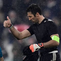 Gazzetta: el Real Madrid y el PSG tantean el fichaje de Buffon