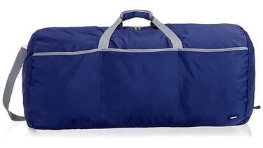 Esta bolsa de viaje ligera tiene 98 litros de capacidad y soporta hasta 22,7 kg