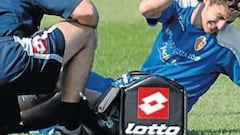 Aimar se daña una vez más la rodilla y es duda