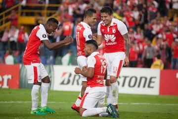 Morelo hizo su séptimo gol en la Libertadores. No alcanzó para vencer a Emelec.
