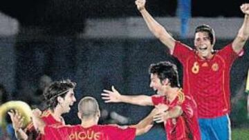 <b>ALEGRÍA ESPAÑOLA. </b>Piqué abrió la esperanza para España recortando distancias. Luego vendría la gran remontada.