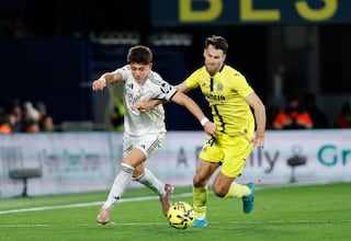 Arda Güler, al volante y con motor